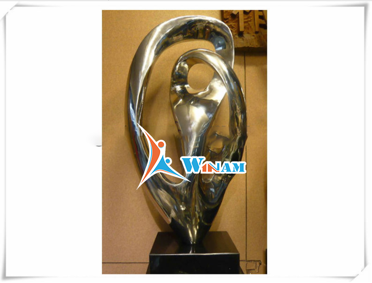 Magnetic Malaysian metal steel art statue