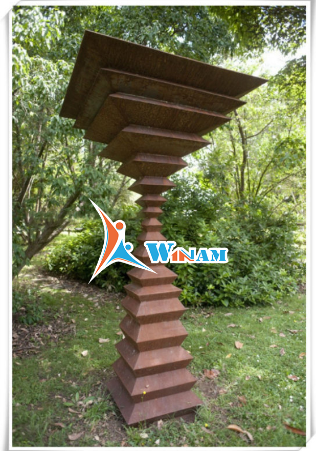 Creative inverted pyramid design corten steel sculpture