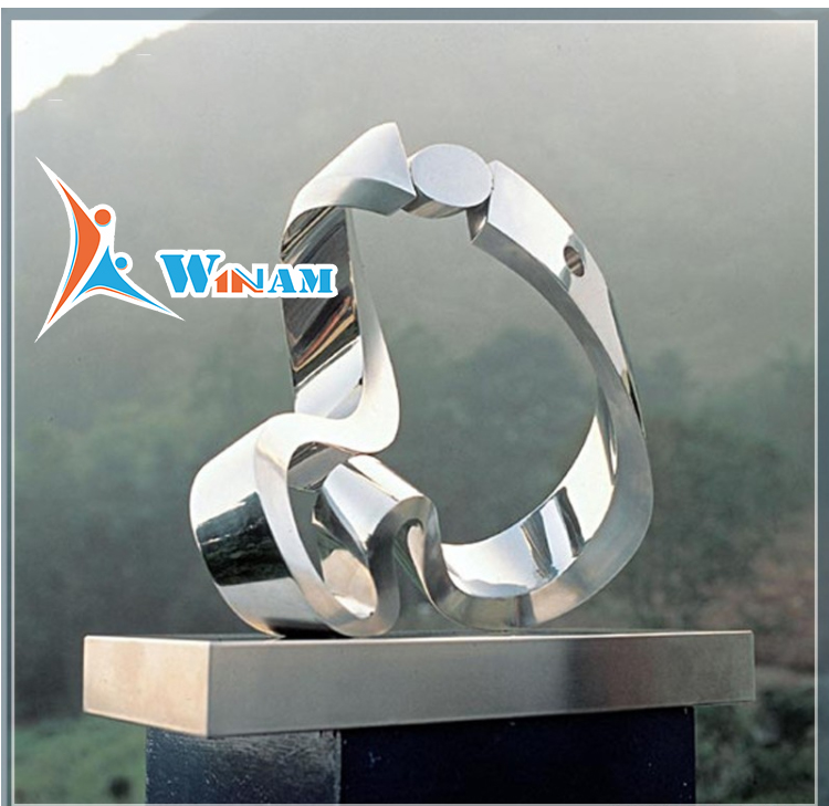 Fashion Design Decorative Heart Shape Metal Garden Sculpture