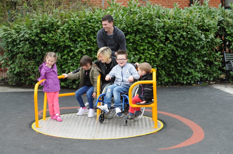 Spinmee Inclusive Roundabout