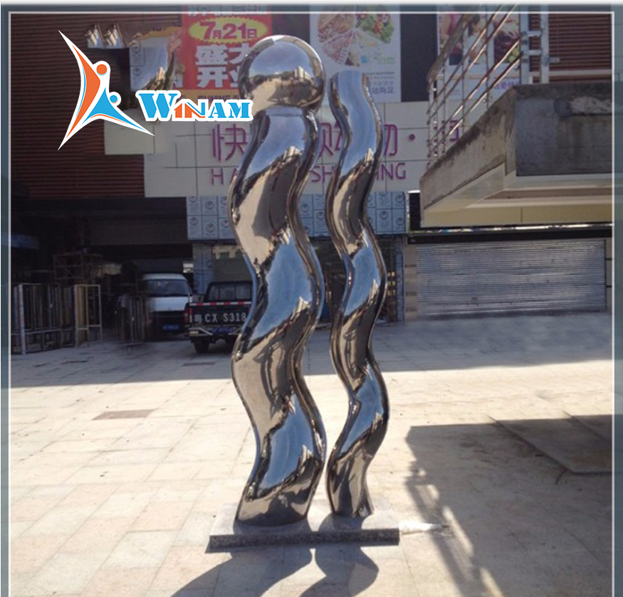 Famous modern art garden sculpture