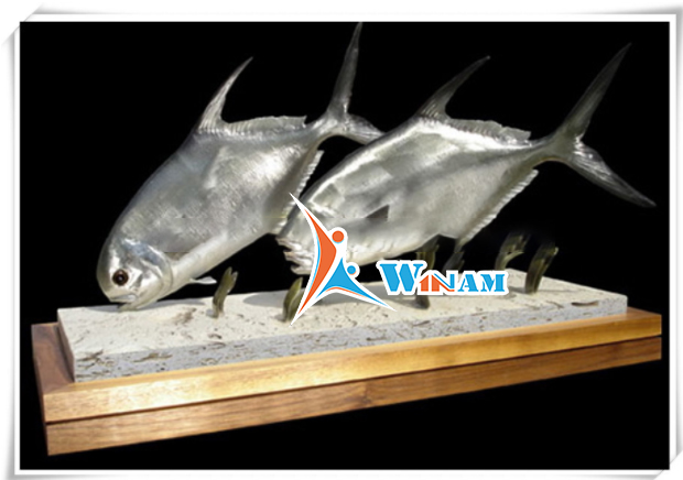 Modern lifelike fish stainless steel sculpture