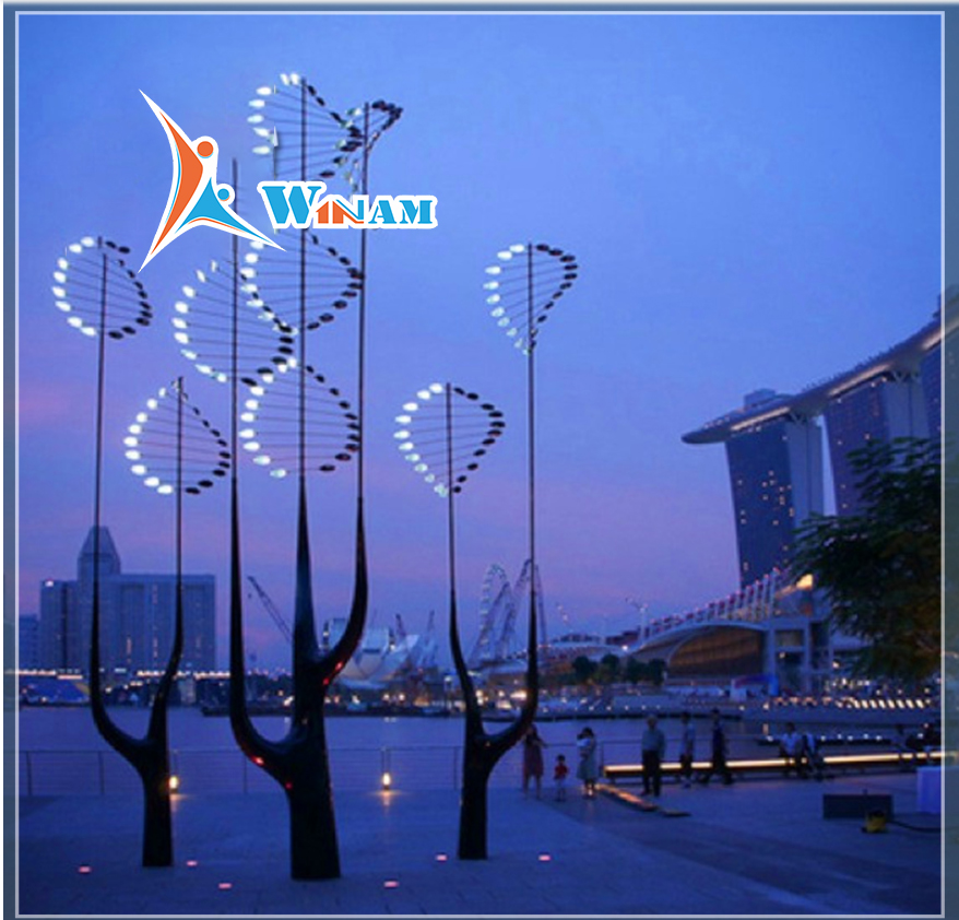 Large abstract metal tree sculpture for urban decoration