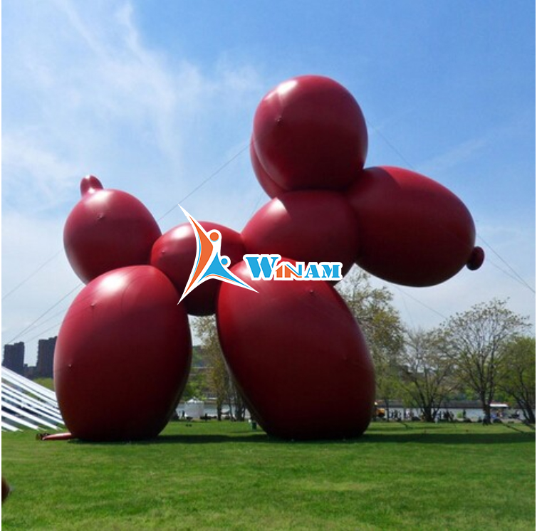 Abstract balloon dog sculpture