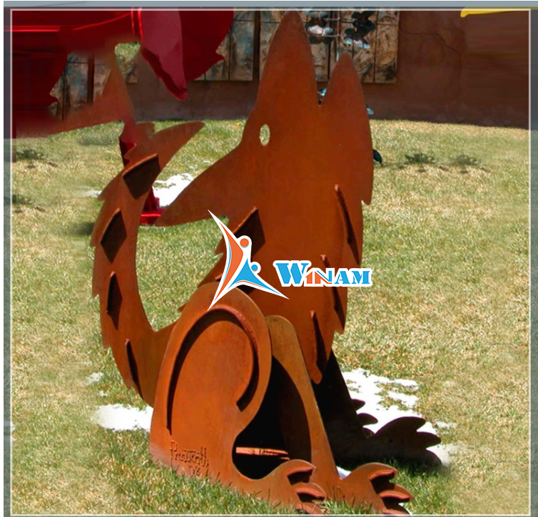 Custom size metal animal wolf sculpture for garden decoration