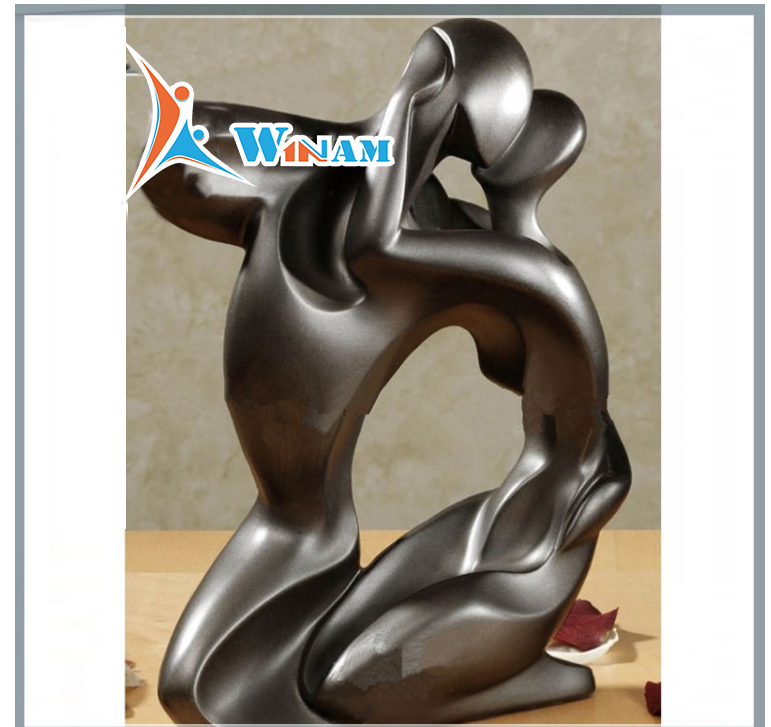 Modern plaza art decoration brass couple sculpture