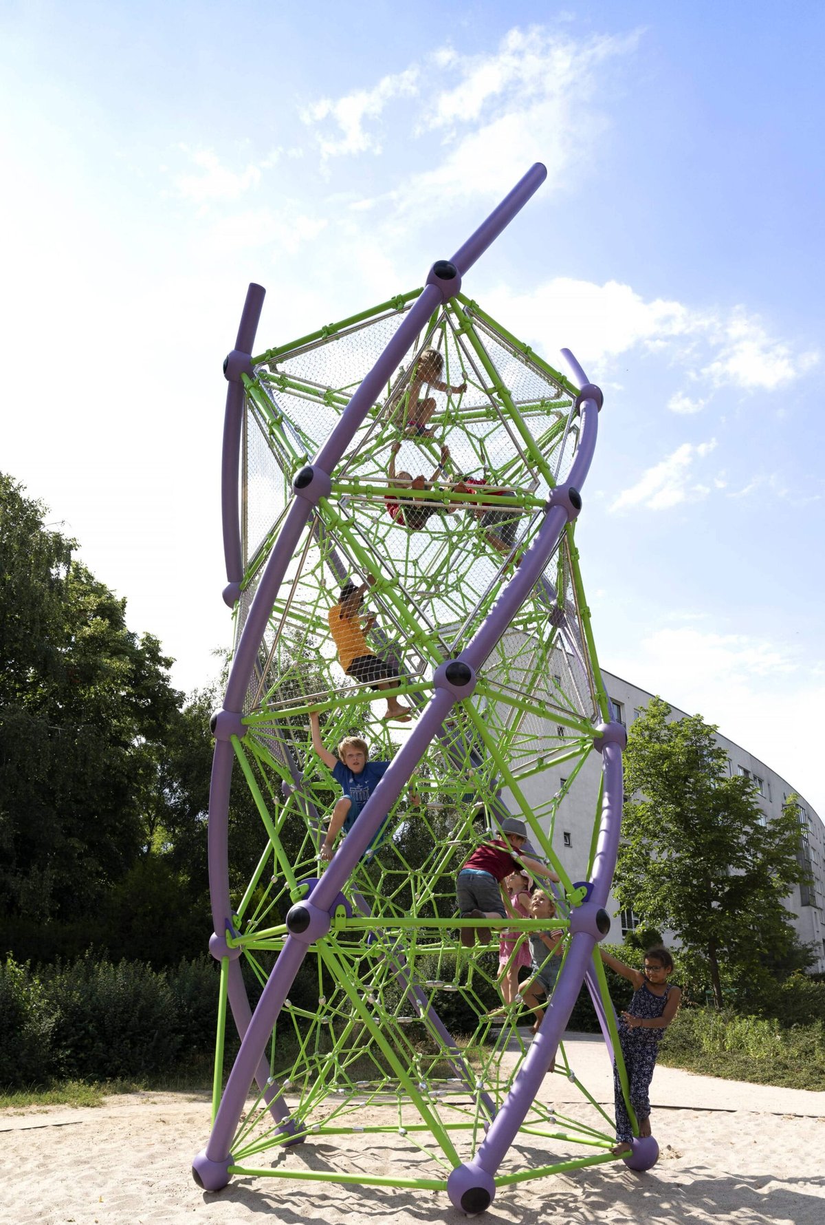 Tháp leo dây DNA Tower L.04