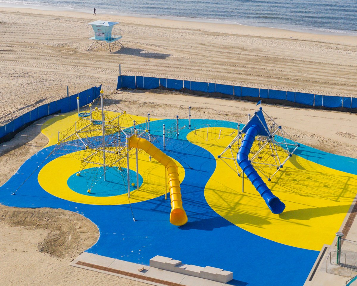 Khu vui chơi bãi biển Long Beach