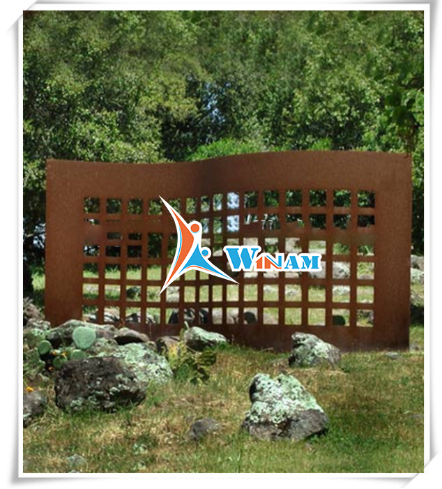 Modern style fencing type corten steel sculpture