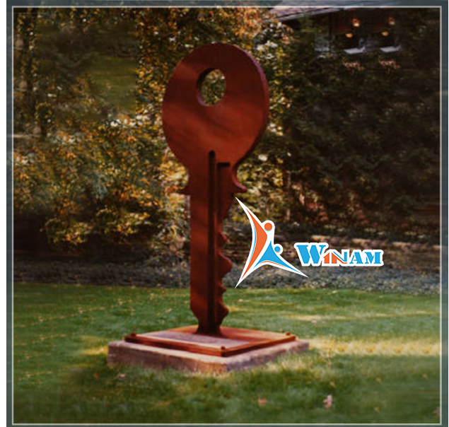 Antique Style Corten Steel Key Sculpture for Outdoor Decor