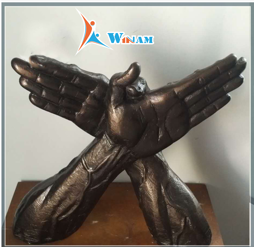 Original Design Bronze Hand Garden Decorative Sculpture